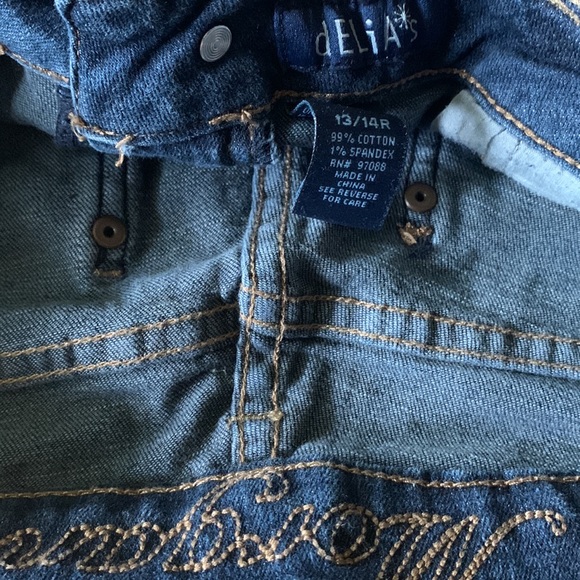 Delia’s Jeans - Picture 3 of 4